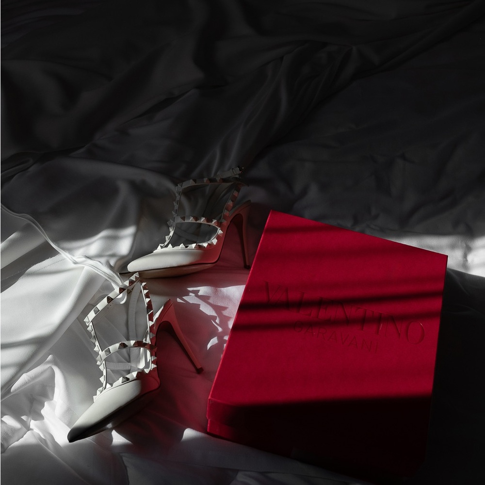 Valentino White Studded Women's Shoes LIMITED EDITION - Picture 2 of 15
